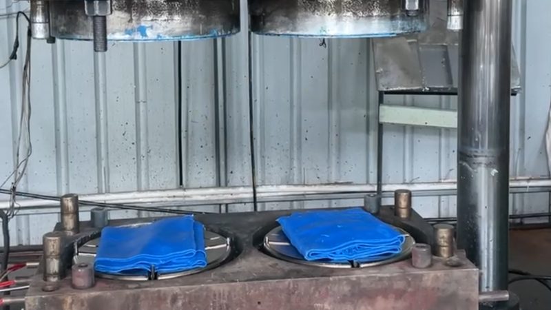 大型模具制造厂加工费用定制报价，如何精准把握？**