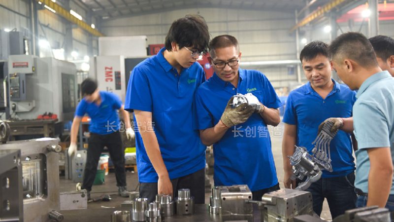 高光模具安装的六个关键步骤与常见误区