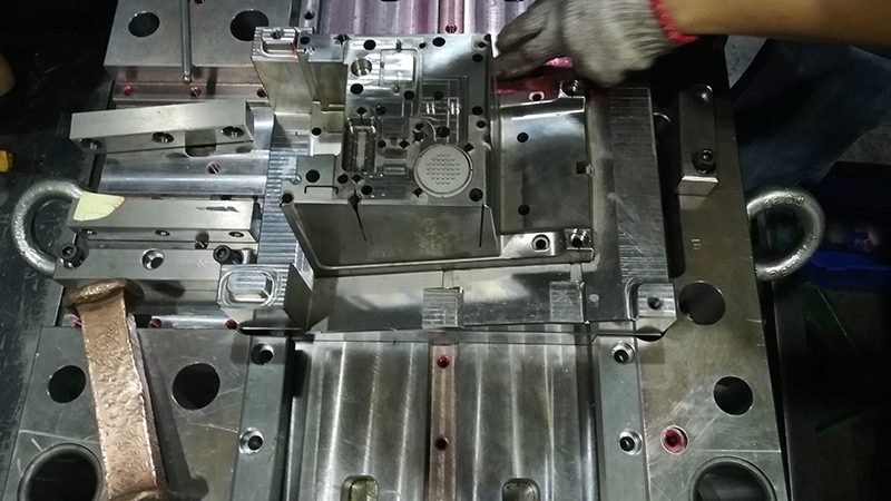 冲压拉伸模具定制，为什么你拿到的模具总差一口气