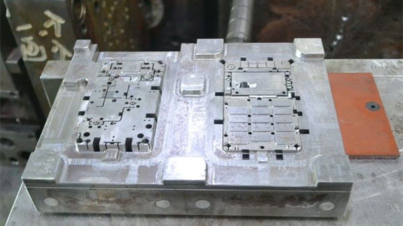 苏州双色模具代加工：原料选择的奥秘**